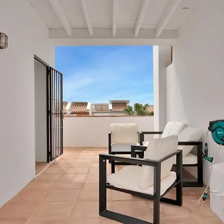 Adosado Con Solarium Y Piscina En - Vistamar 16 Apartment Marbella