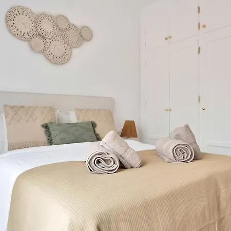 Adosado Con Solarium Y Piscina En - Vistamar 16 Apartment Marbella
